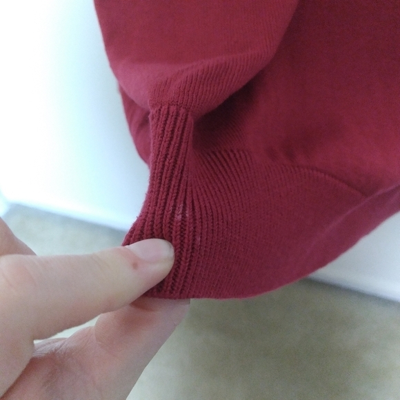 H&H Red Silk & Cotton Blend V Neck Men's Sweater Size Medium - Picture 9 of 10